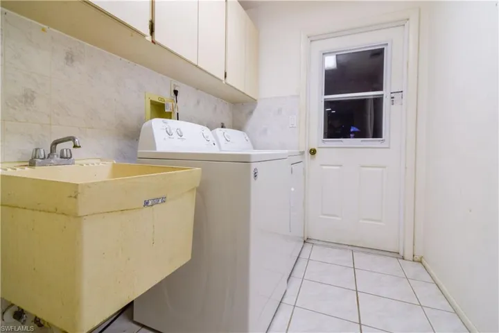 2726 SE 24th  PL, Cape Coral, FL 33904