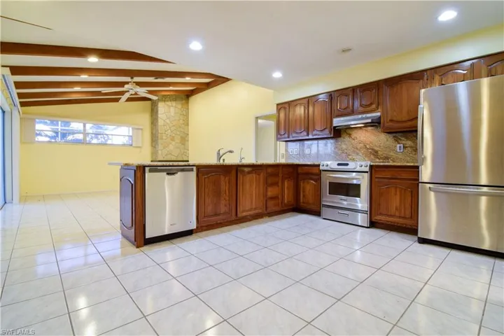 2726 SE 24th  PL, Cape Coral, FL 33904