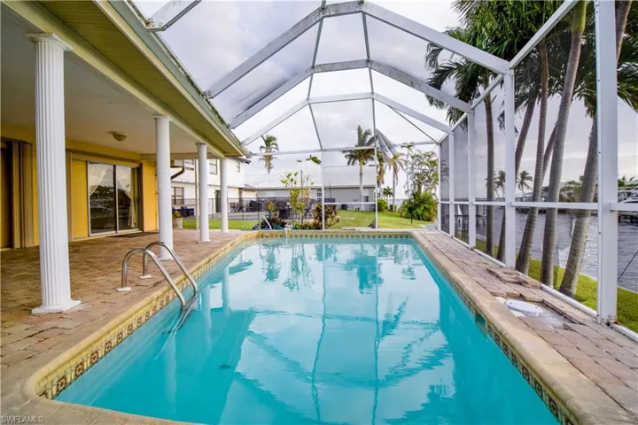 2726 SE 24th  PL, Cape Coral, FL 33904