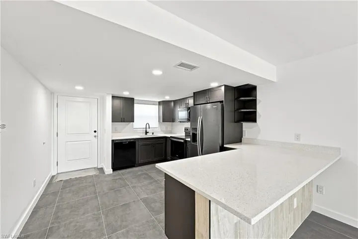 16881 Davis Rd 313, Fort Myers, Florida 33908