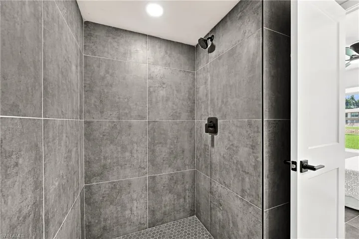 16881 Davis Rd 313, Fort Myers, Florida 33908