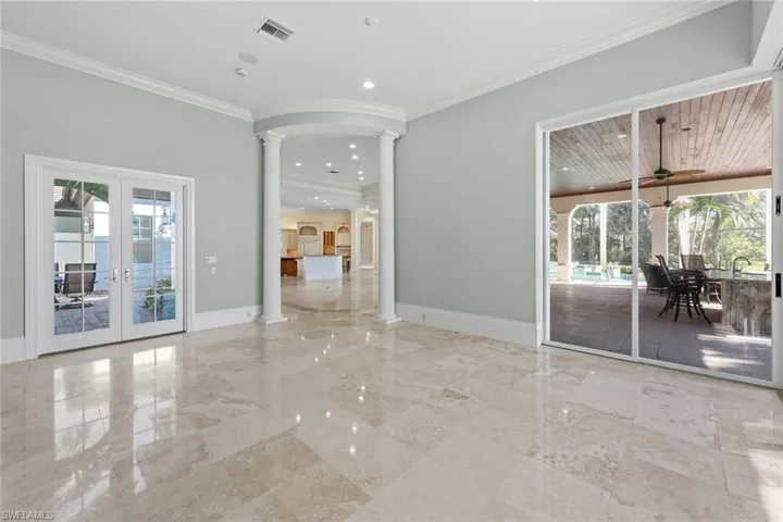 Flex / Game Room