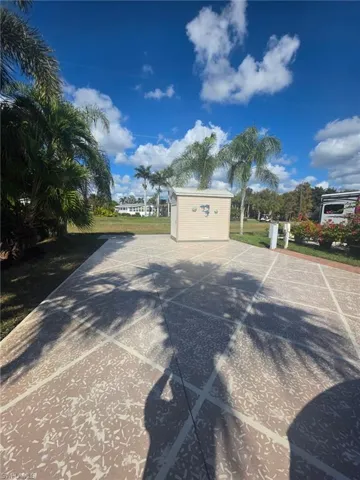 1647 Diamond Lake Cir, Naples, Florida 34114