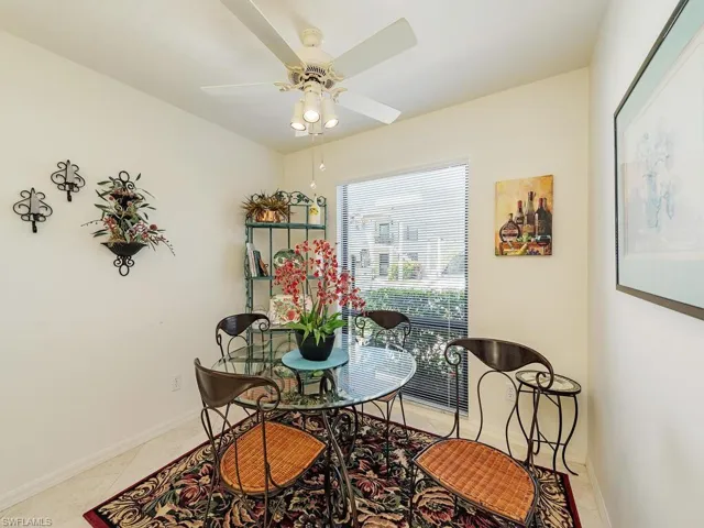 4560  Chantelle  DR, Naples, FL 34112