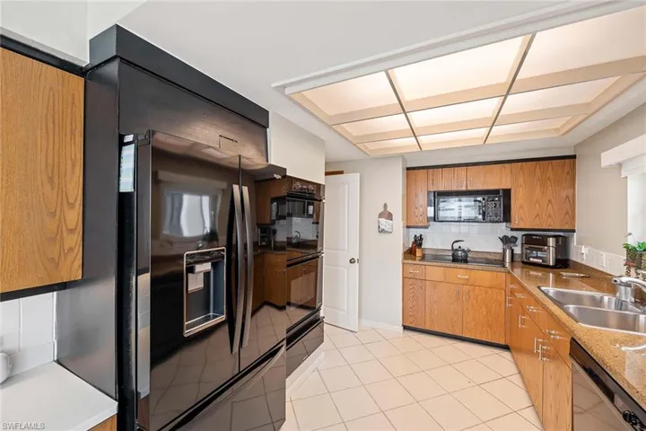 4031  Gulf Shore N BLVD, Naples, FL 34103