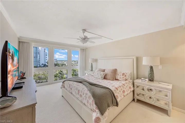 4031  Gulf Shore N BLVD, Naples, FL 34103