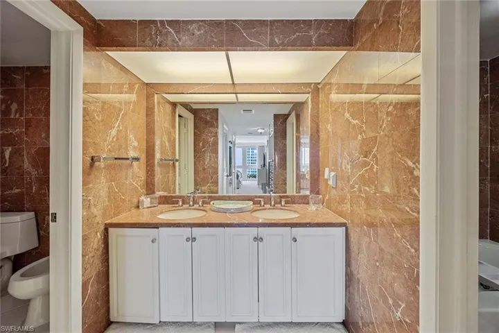 4031  Gulf Shore N BLVD, Naples, FL 34103