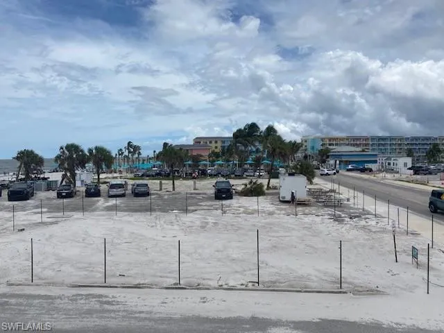 View of side of Margaritaville