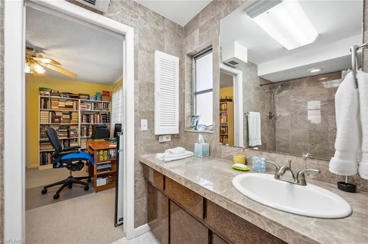 1256  Morningside  DR, Fort Myers, FL 33901