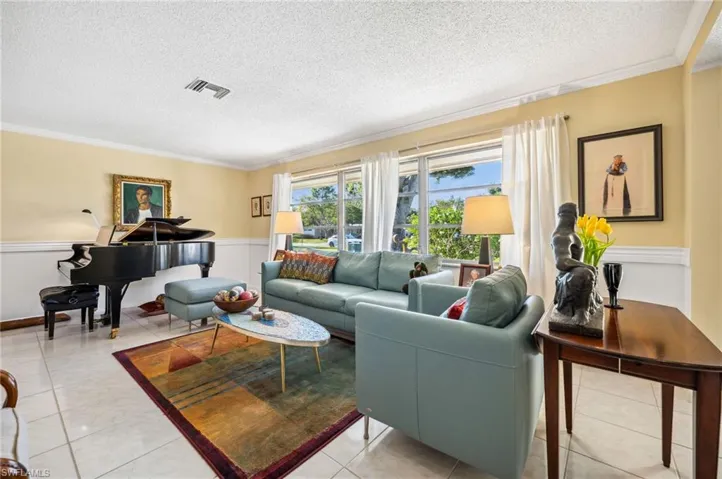 1256  Morningside  DR, Fort Myers, FL 33901