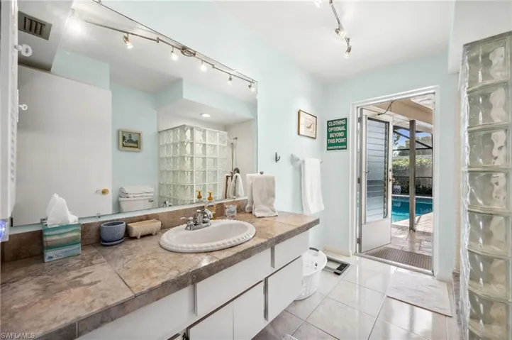 1256  Morningside  DR, Fort Myers, FL 33901