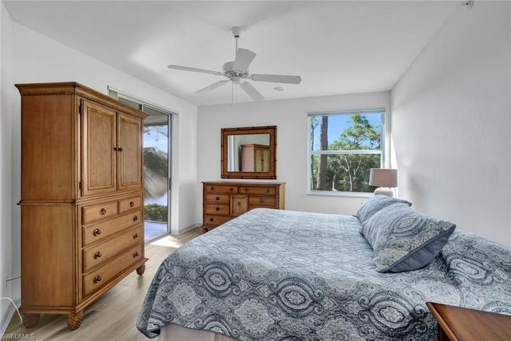 Spacious primary suite with access to the lanai.