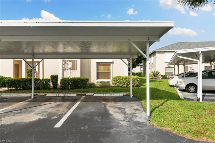 685 Squire Cir 204, Naples, Florida 34104