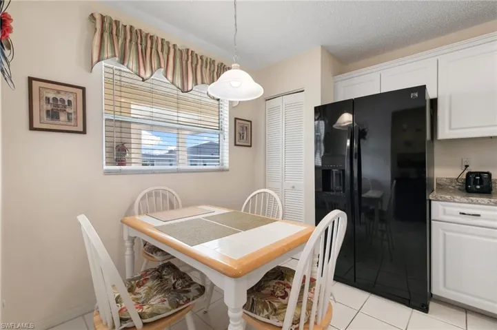 685 Squire Cir 204, Naples, Florida 34104