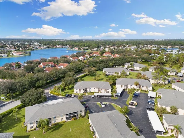 685 Squire Cir 204, Naples, Florida 34104
