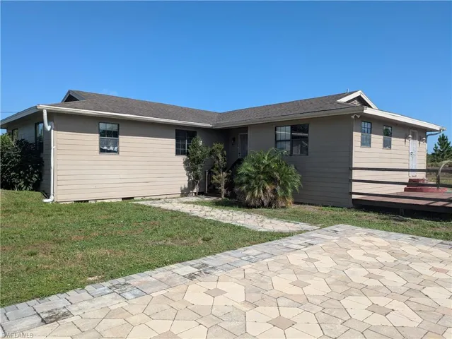 925 Foxdale Ave, Lehigh Acres, Florida 33974