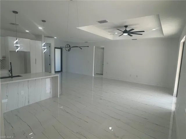 52  Xelda S AVE, Lehigh Acres, FL 33976