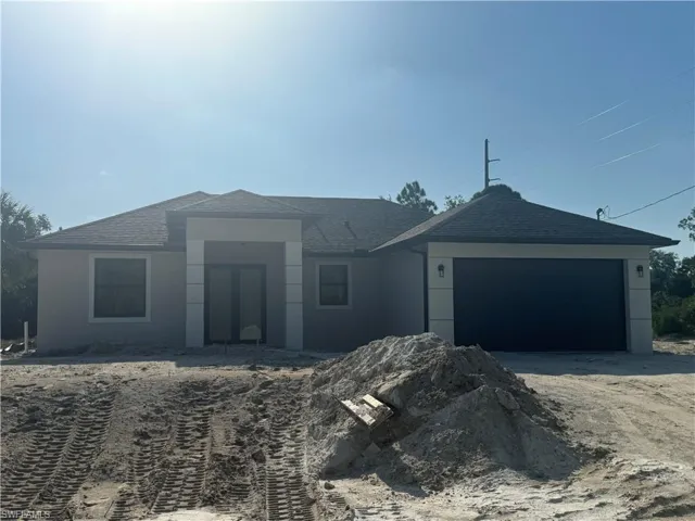 52  Xelda S AVE, Lehigh Acres, FL 33976