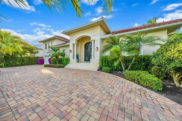Pavered circular driveway