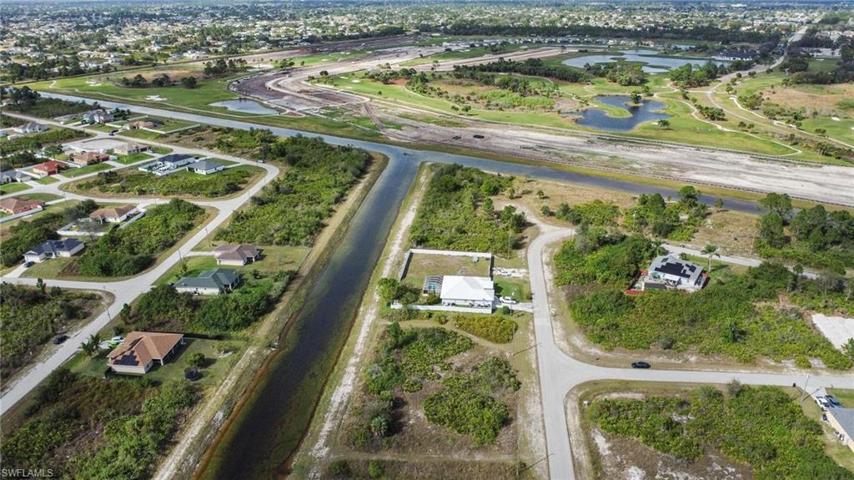 328-330 Pauline AVE, LEHIGH ACRES FL 33974