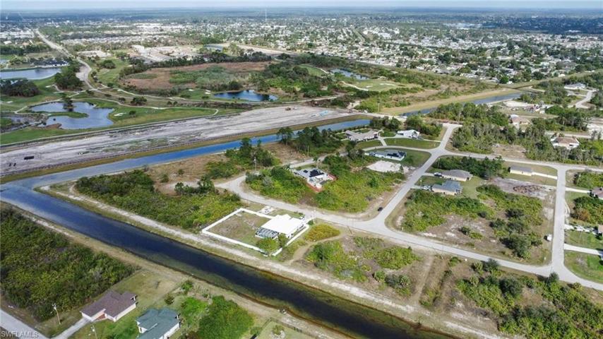 328-330 Pauline AVE, LEHIGH ACRES FL 33974