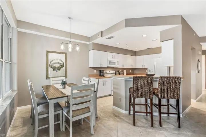 24827 Lakemont Cove Ln 101, Bonita Springs, Florida 34134