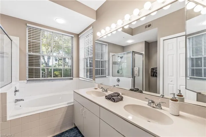 24827 Lakemont Cove Ln 101, Bonita Springs, Florida 34134