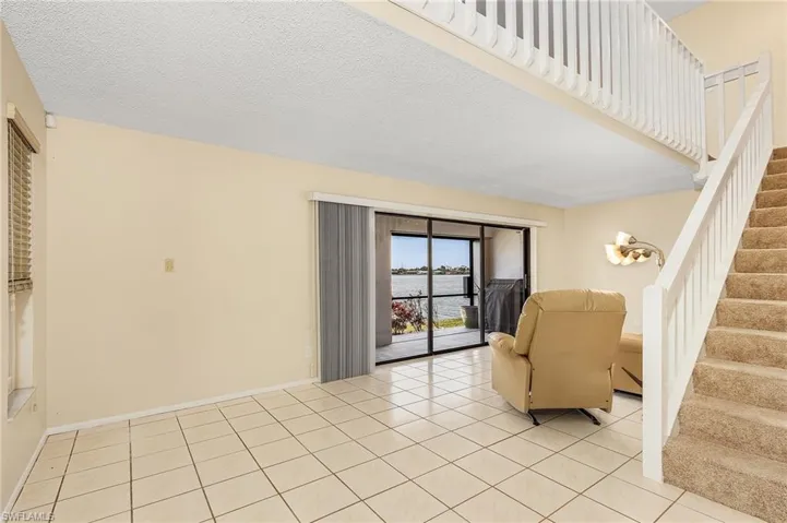 707 SW 3rd  CT, Cape Coral, FL 33991