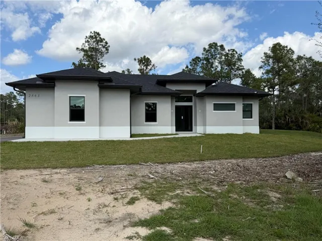 2863 52nd Ave Ne, Naples, Florida 34120