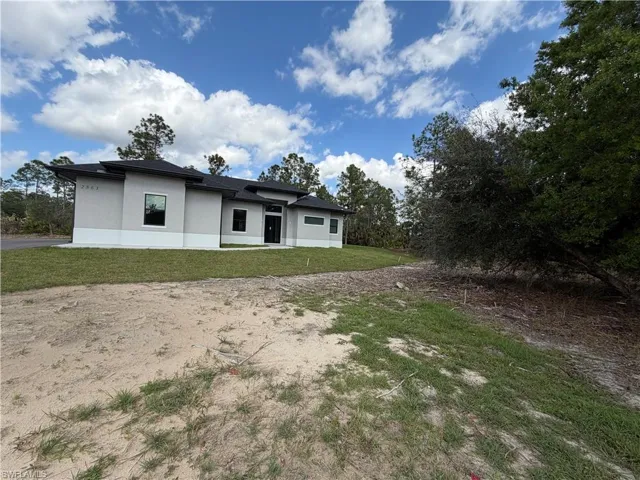 2863 52nd Ave Ne, Naples, Florida 34120