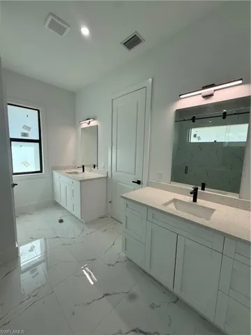 2863 52nd Ave Ne, Naples, Florida 34120