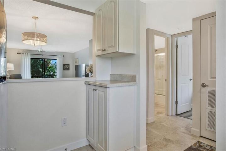extra upper and lower cabinet