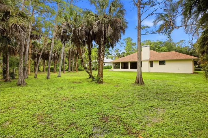 5231 Hickory Wood Dr, Naples, Florida 34119