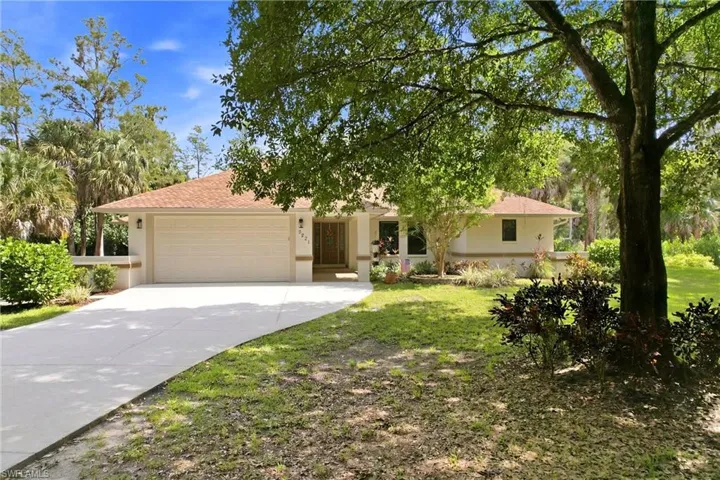 5231 Hickory Wood Dr, Naples, Florida 34119