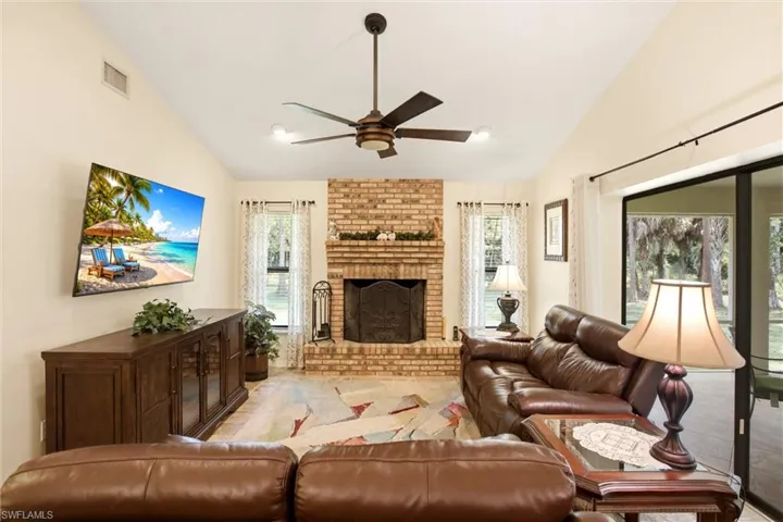 5231 Hickory Wood Dr, Naples, Florida 34119