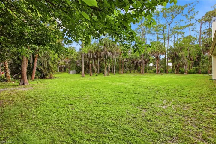 5231 Hickory Wood Dr, Naples, Florida 34119