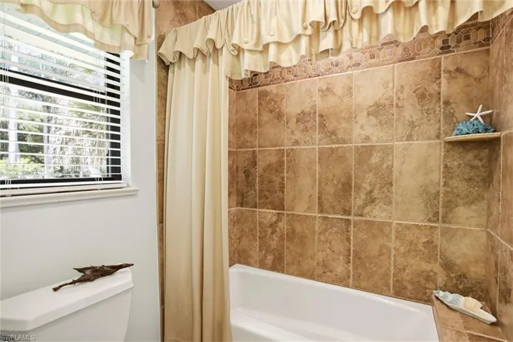 5231 Hickory Wood Dr, Naples, Florida 34119