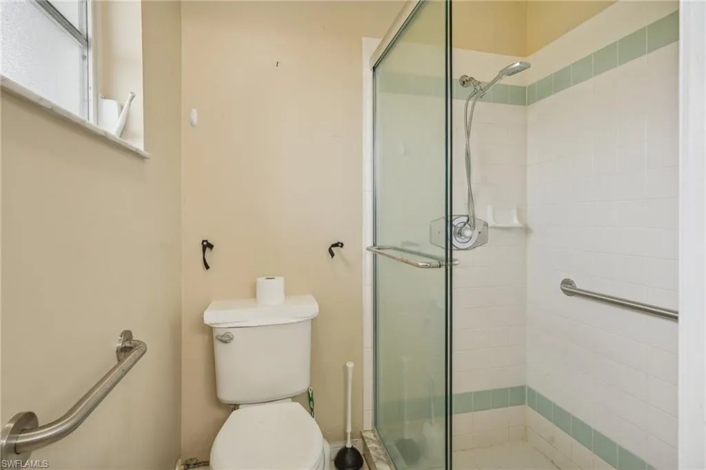 123 29th TER, Cape Coral, FL 33904,224070432