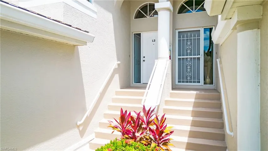 13093  Castle Harbour  DR, Naples, FL 34110