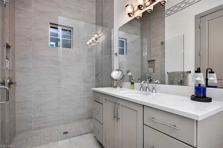 3245 Cullowee Ln, Naples, Florida 34114