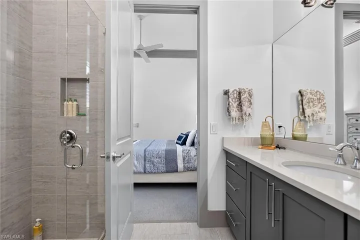 3245 Cullowee Ln, Naples, Florida 34114