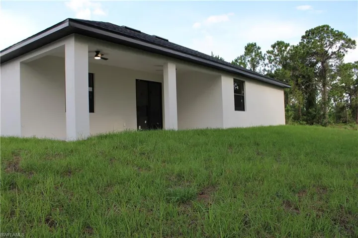 458 Windsor Ave S, Lehigh Acres, Florida 33974