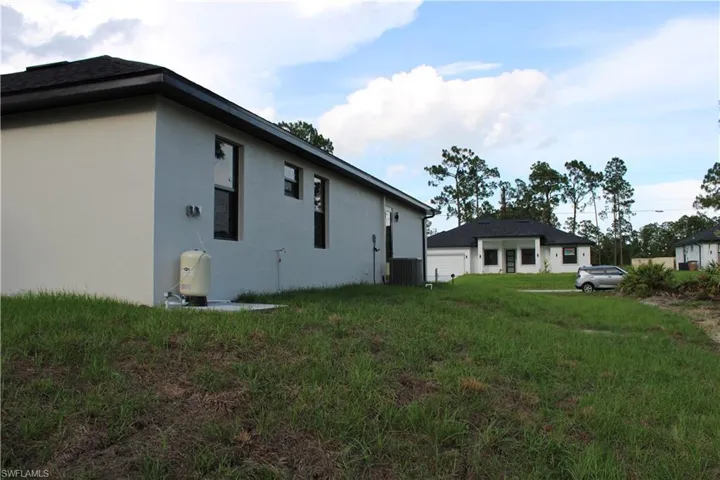 458 Windsor Ave S, Lehigh Acres, Florida 33974