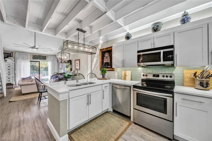 50  Emerald Woods  DR, Naples, FL 34108
