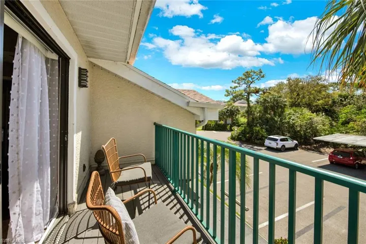 50  Emerald Woods  DR, Naples, FL 34108