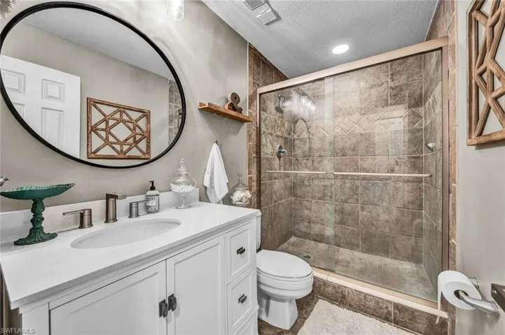 50  Emerald Woods  DR, Naples, FL 34108