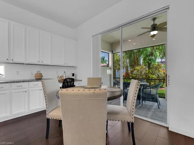 Dining Area w/ Built-In Desk