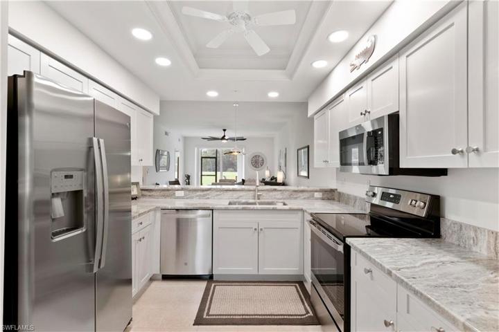 Recently updated kitchen with granite countertops, custom cabinetry and new appliances!