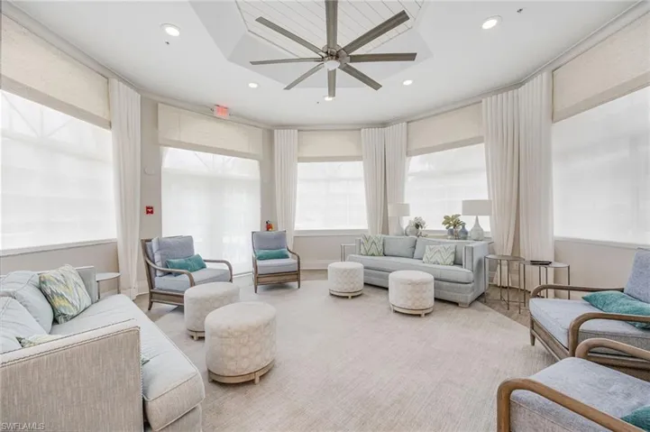 7686  Pebble Creek  CIR, Naples, FL 34108