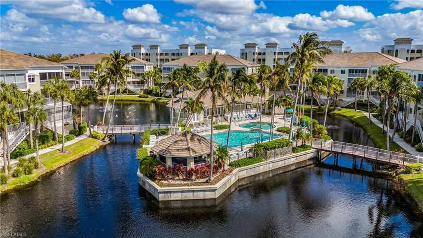 7686  Pebble Creek  CIR, Naples, FL 34108
